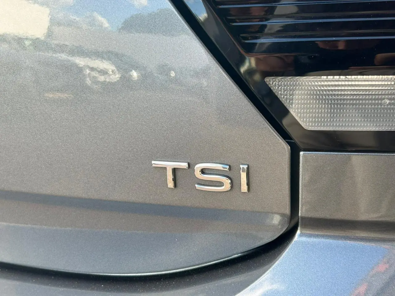 VOLKSWAGEN Polo Hatch - Foto