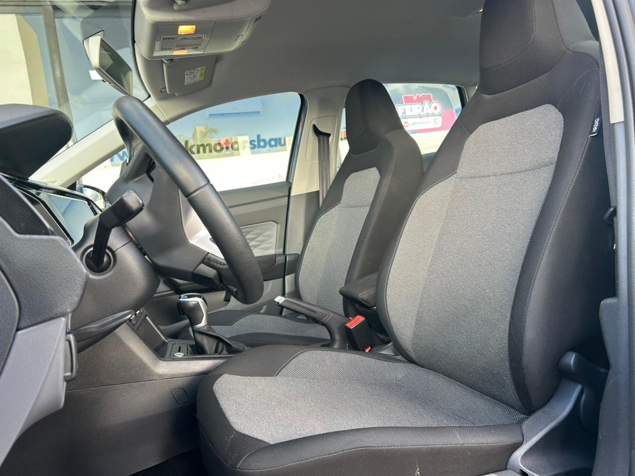 VOLKSWAGEN Polo Hatch - Foto