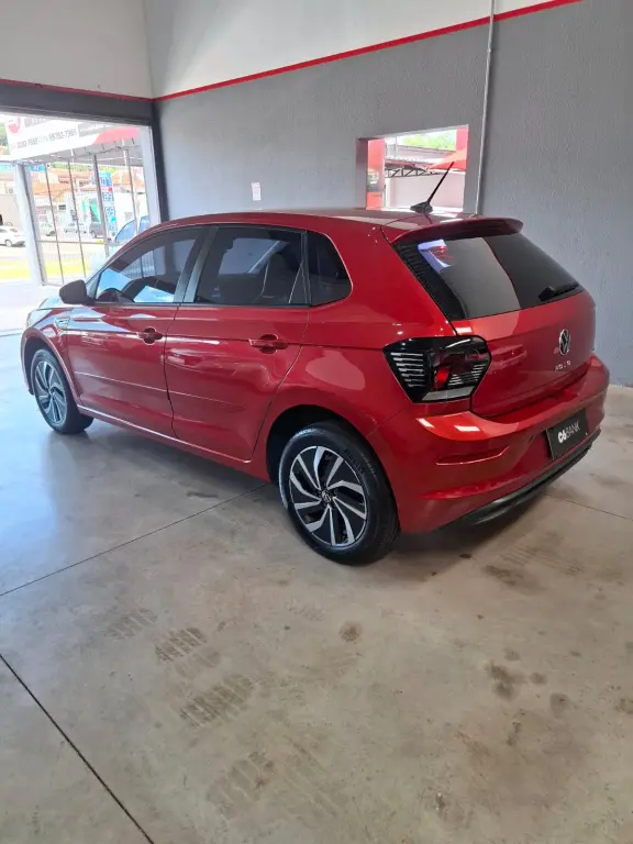 VOLKSWAGEN Polo Hatch - Foto