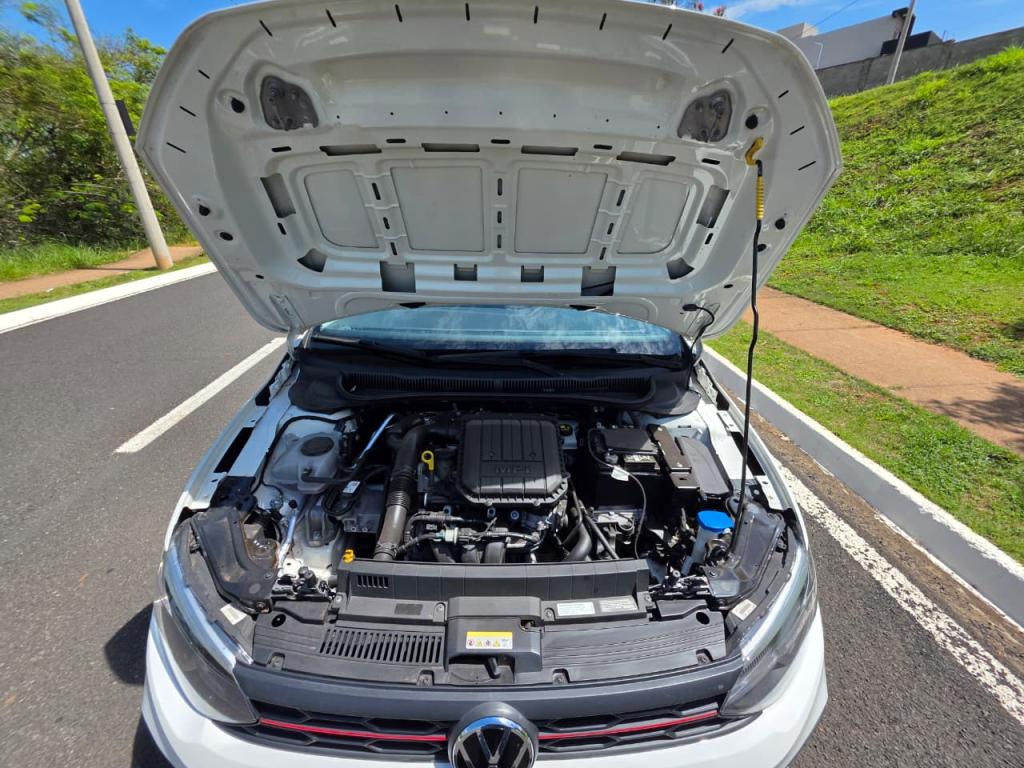 VOLKSWAGEN Polo Hatch - Foto