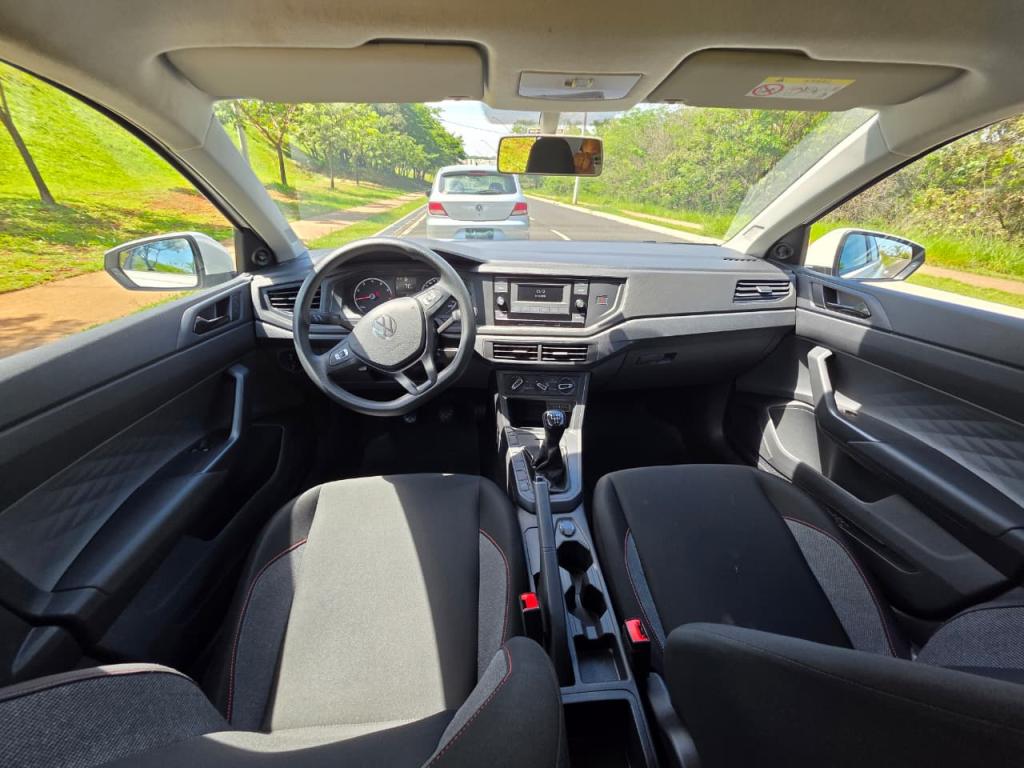 VOLKSWAGEN Polo Hatch - Foto