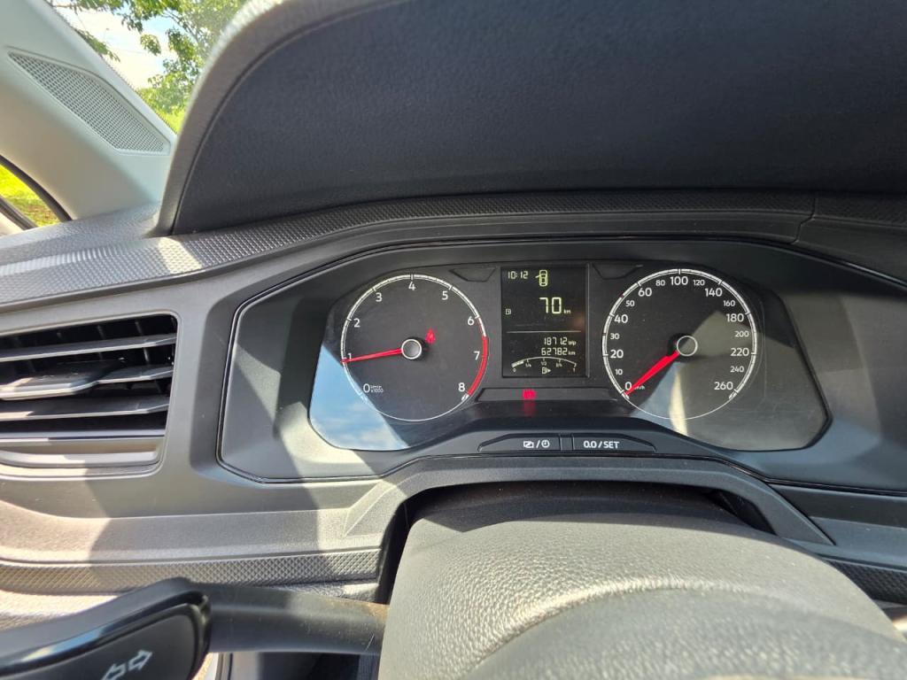 VOLKSWAGEN Polo Hatch - Foto