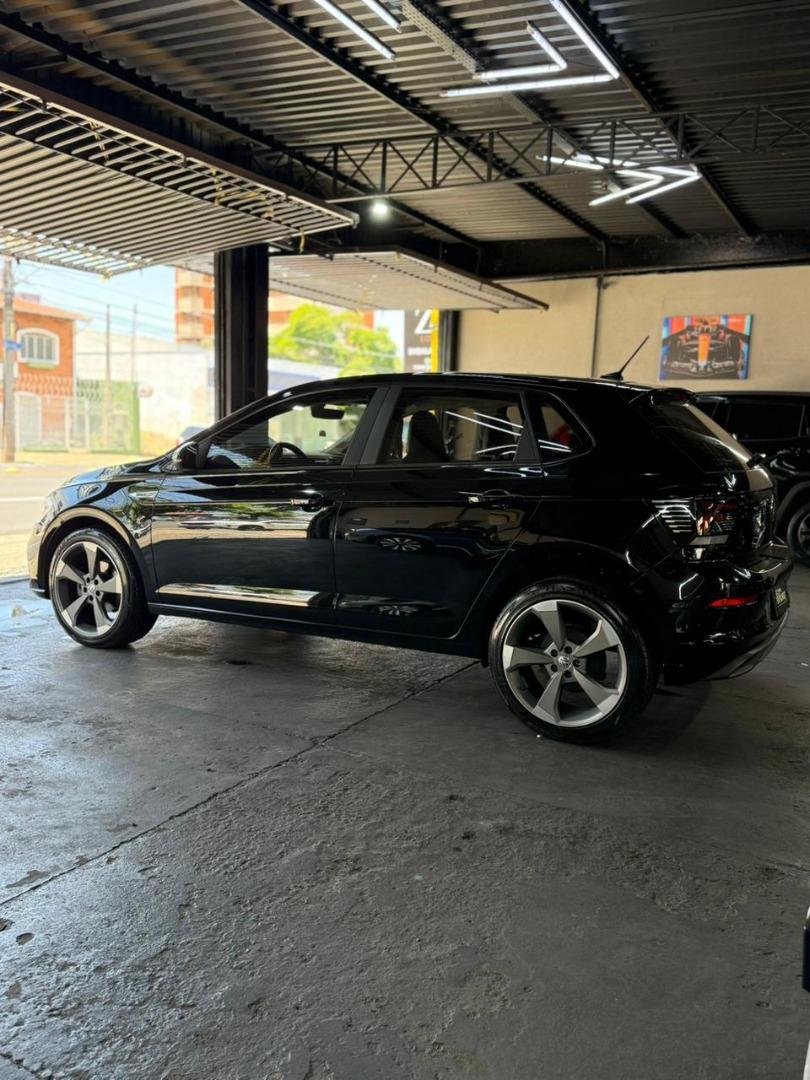 VOLKSWAGEN Polo Hatch - Foto