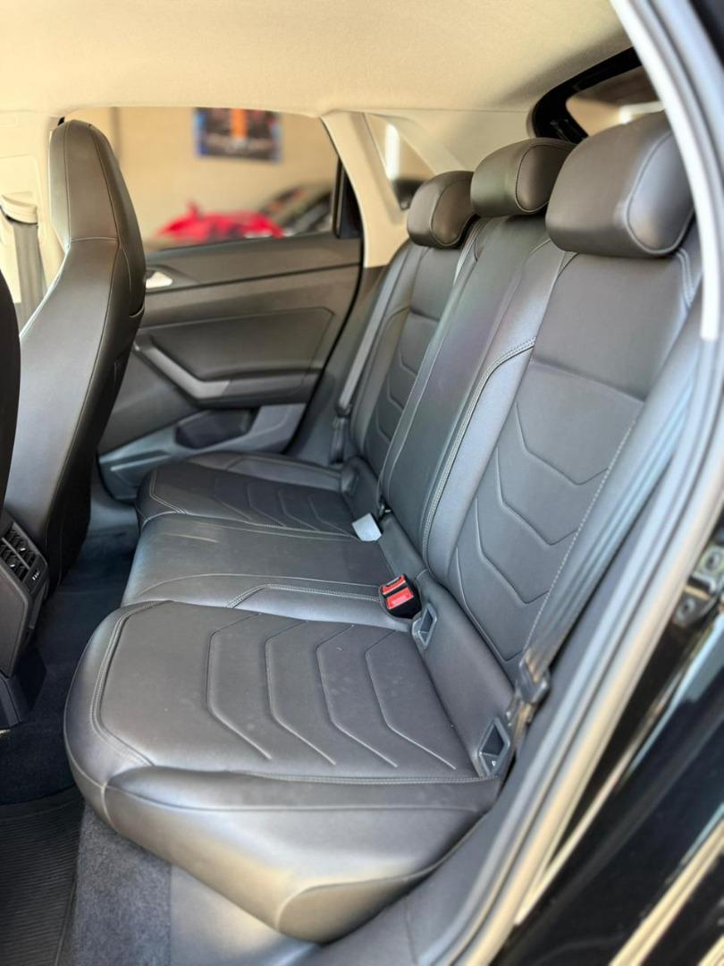 VOLKSWAGEN Polo Hatch - Foto