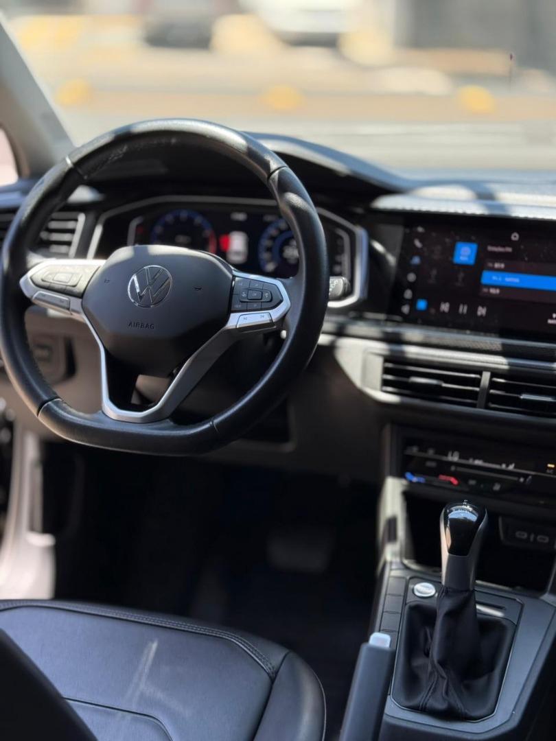 VOLKSWAGEN Polo Hatch - Foto