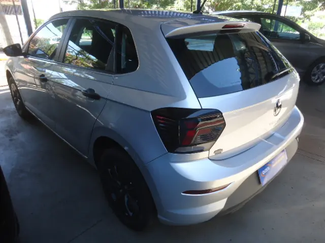 VOLKSWAGEN Polo Hatch - Foto
