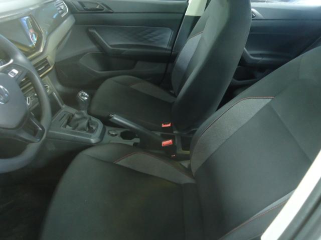 VOLKSWAGEN Polo Hatch - Foto