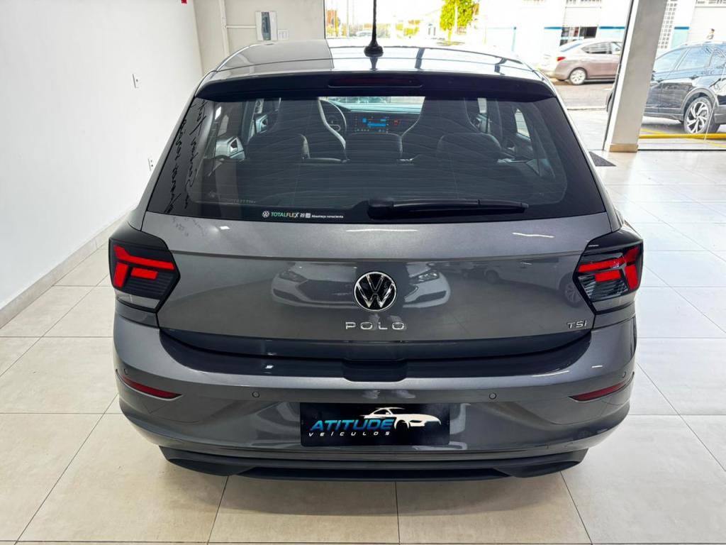 VOLKSWAGEN Polo Hatch - Foto