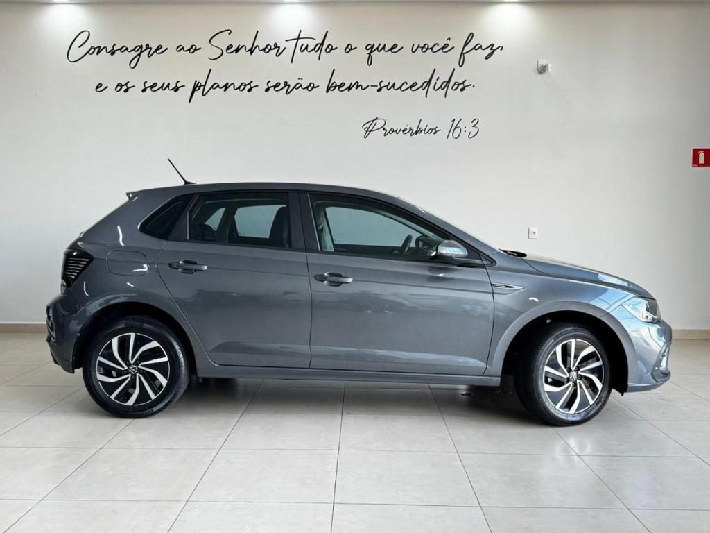 VOLKSWAGEN Polo Hatch - Foto