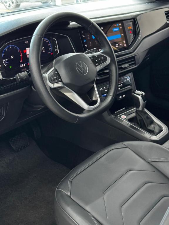 VOLKSWAGEN Polo Hatch - Foto