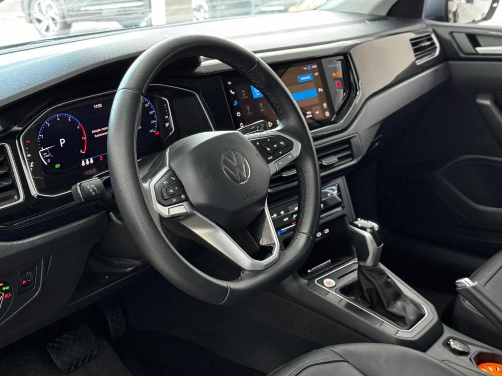 VOLKSWAGEN Polo Hatch - Foto