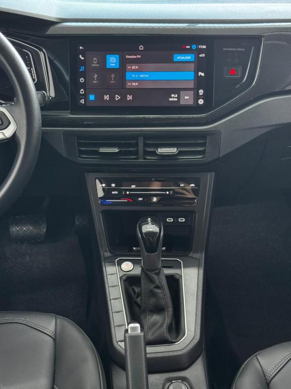 VOLKSWAGEN Polo Hatch - Foto