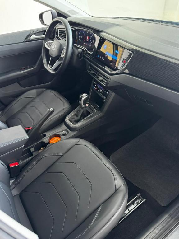 VOLKSWAGEN Polo Hatch - Foto