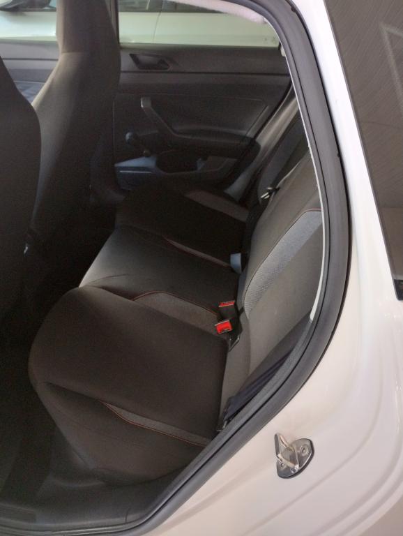 VOLKSWAGEN Polo Hatch - Foto