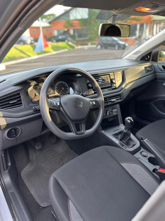 VOLKSWAGEN Polo Hatch - Foto