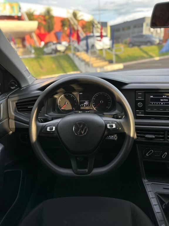 VOLKSWAGEN Polo Hatch - Foto