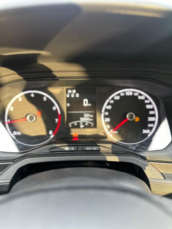 VOLKSWAGEN Polo Hatch - Foto