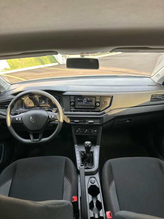 VOLKSWAGEN Polo Hatch - Foto