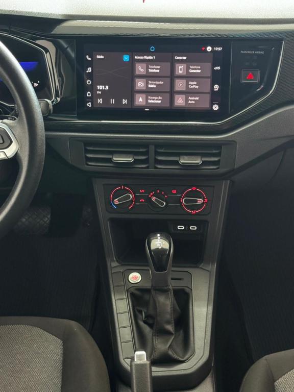 VOLKSWAGEN Polo Hatch - Foto