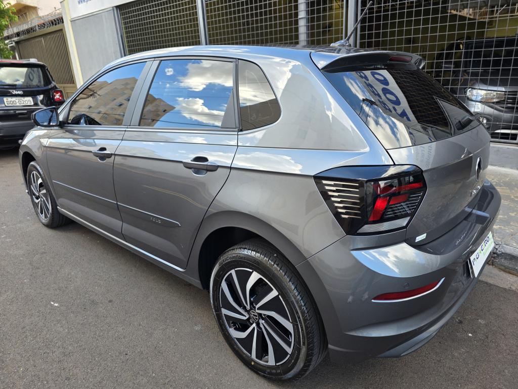 VOLKSWAGEN Polo Hatch - Foto