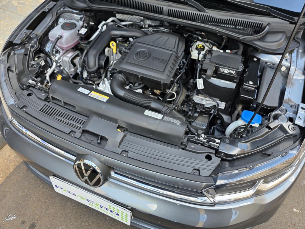 VOLKSWAGEN Polo Hatch - Foto