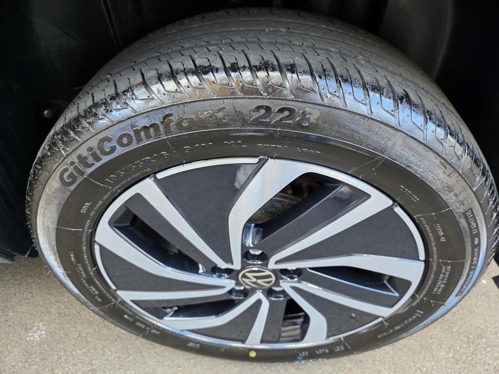 VOLKSWAGEN Polo Hatch - Foto