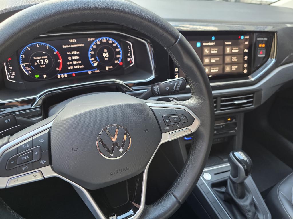 VOLKSWAGEN Polo Hatch - Foto