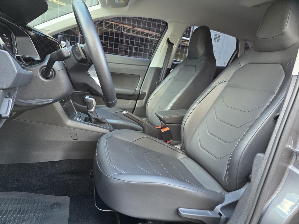 VOLKSWAGEN Polo Hatch - Foto