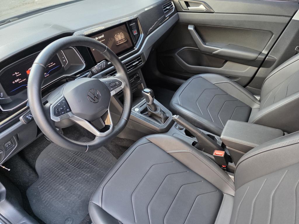 VOLKSWAGEN Polo Hatch - Foto