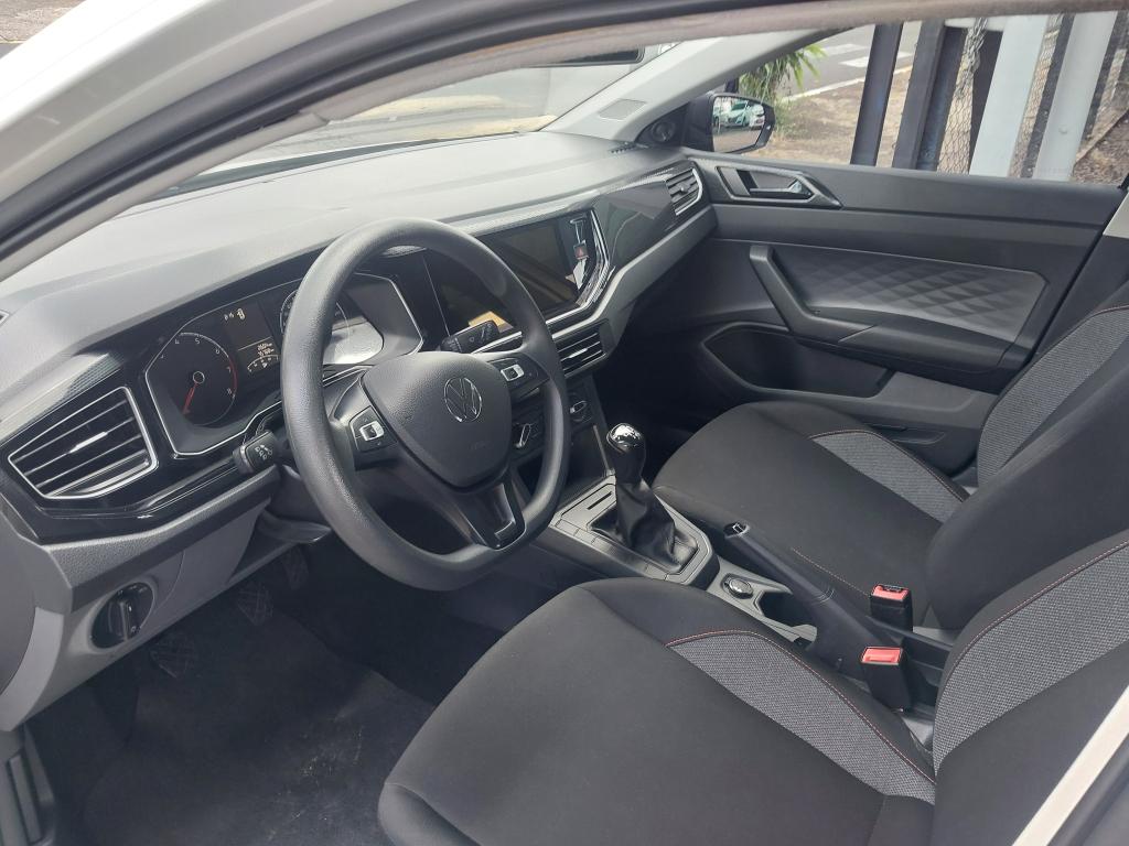 VOLKSWAGEN Polo Hatch - Foto