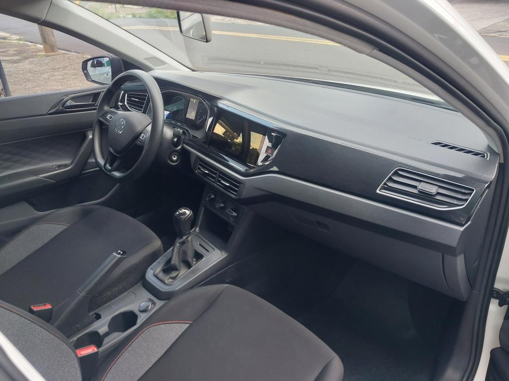 VOLKSWAGEN Polo Hatch - Foto