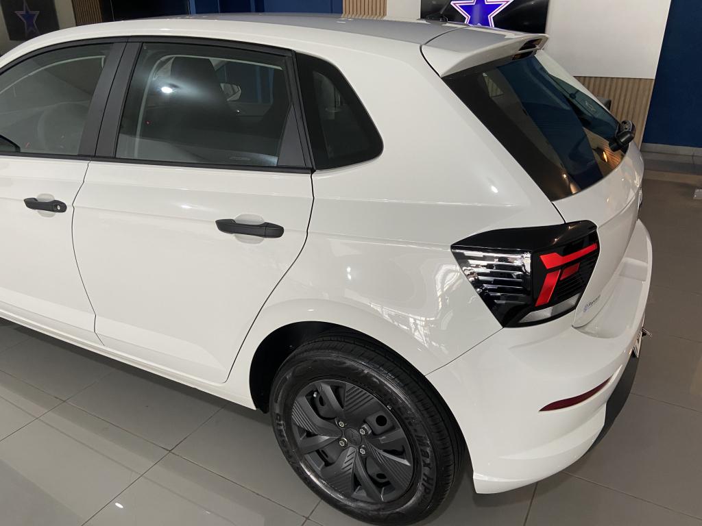 VOLKSWAGEN Polo Hatch - Foto