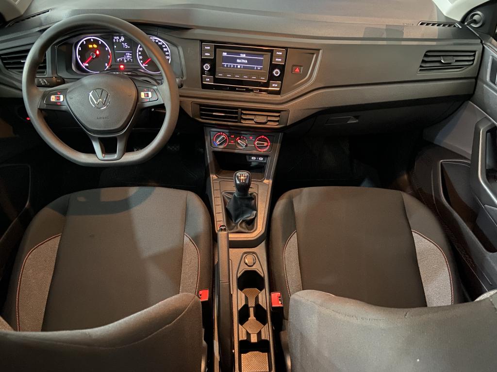 VOLKSWAGEN Polo Hatch - Foto