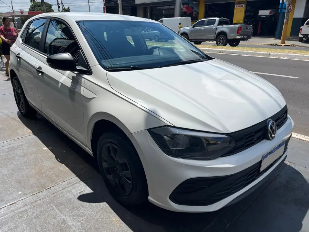 VOLKSWAGEN Polo Hatch - Foto