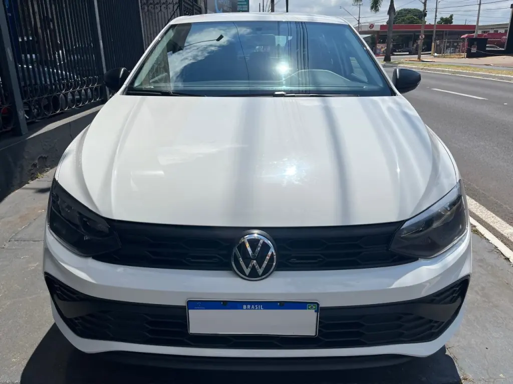 VOLKSWAGEN Polo Hatch - Foto