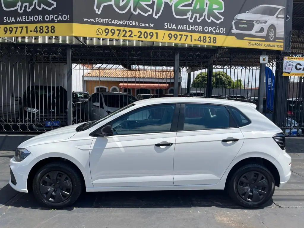 VOLKSWAGEN Polo Hatch - Foto