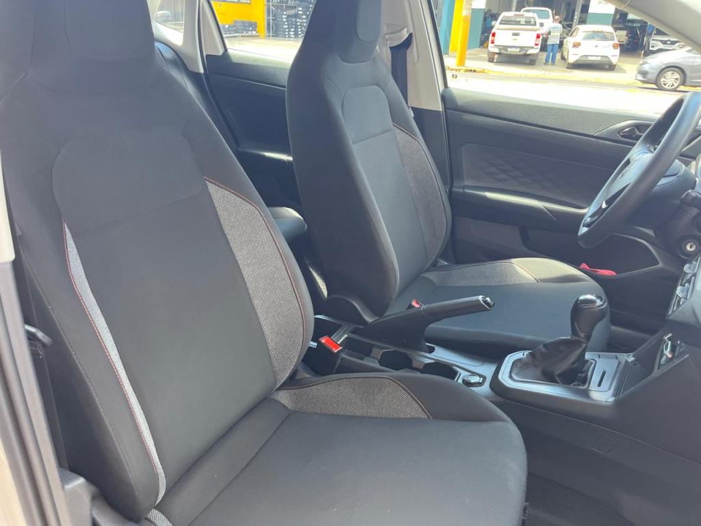 VOLKSWAGEN Polo Hatch - Foto