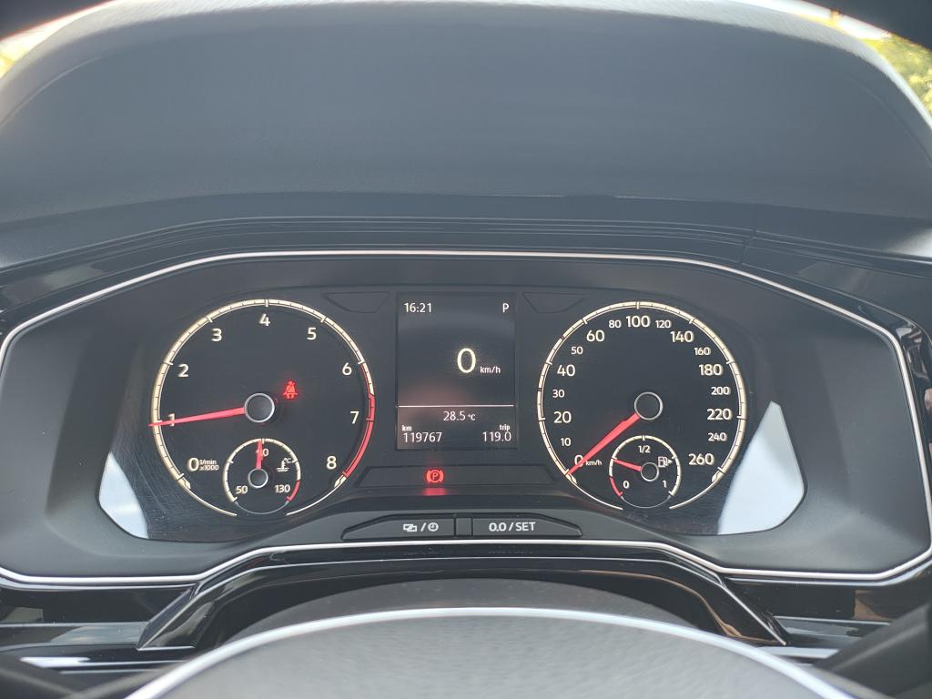 VOLKSWAGEN Polo Hatch - Foto