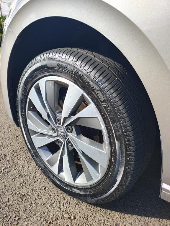 VOLKSWAGEN Polo Hatch - Foto