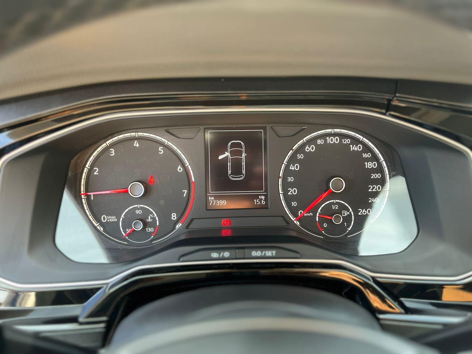 VOLKSWAGEN Polo Hatch - Foto