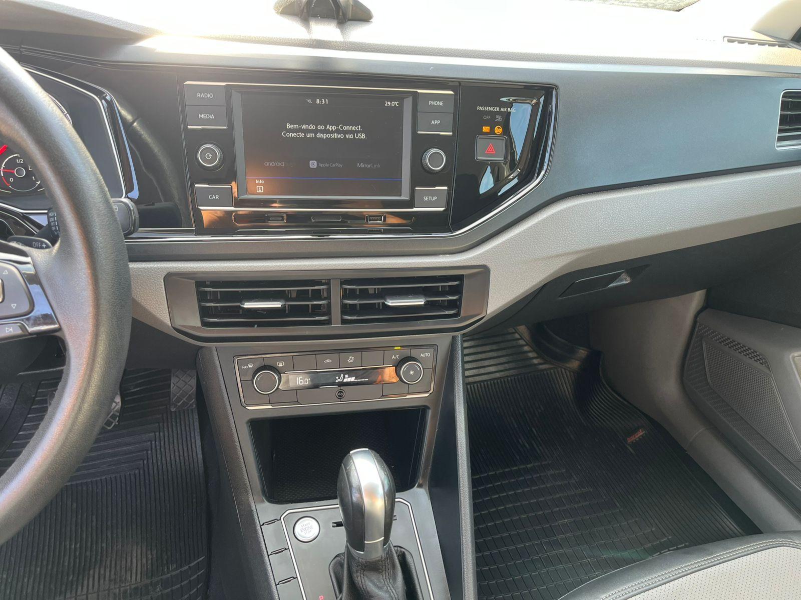 VOLKSWAGEN Polo Hatch - Foto