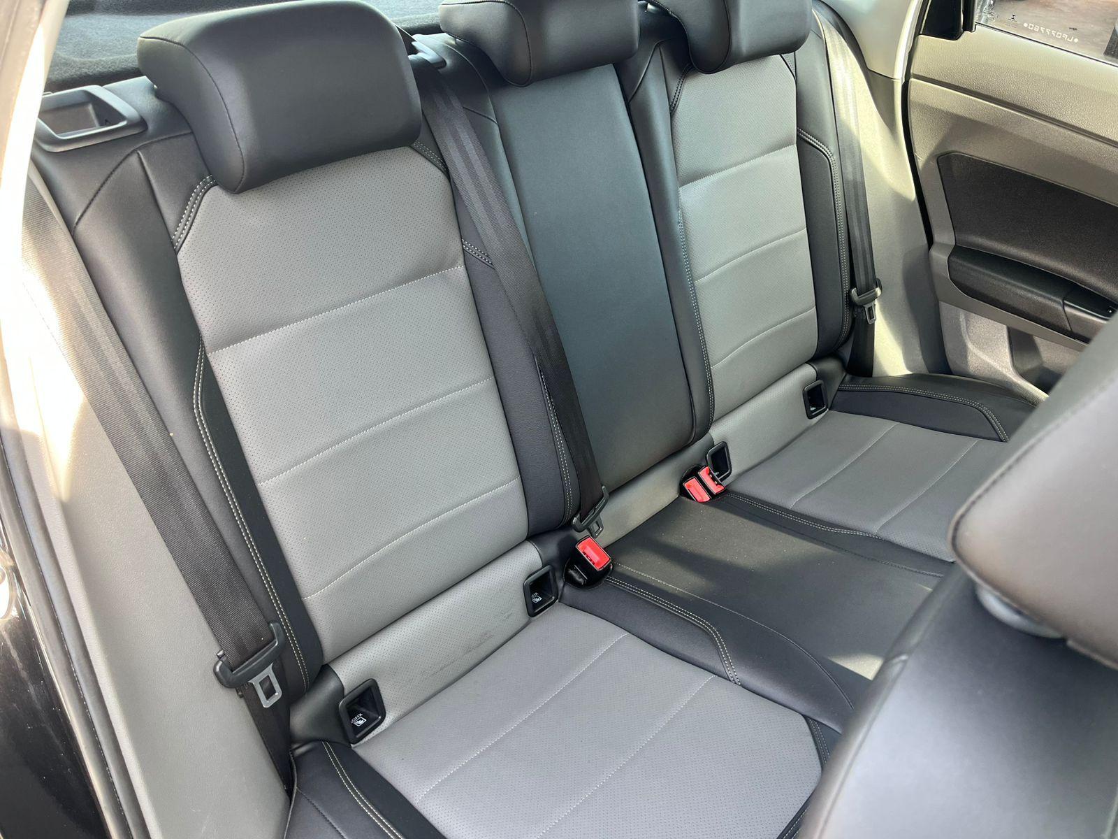 VOLKSWAGEN Polo Hatch - Foto