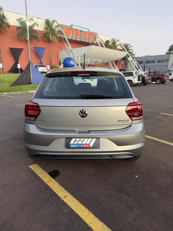 VOLKSWAGEN Polo Hatch - Foto