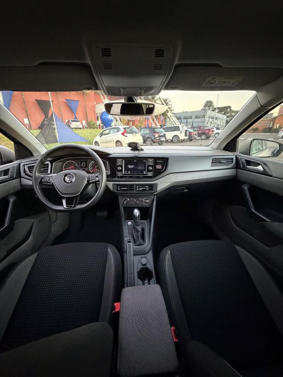 VOLKSWAGEN Polo Hatch - Foto