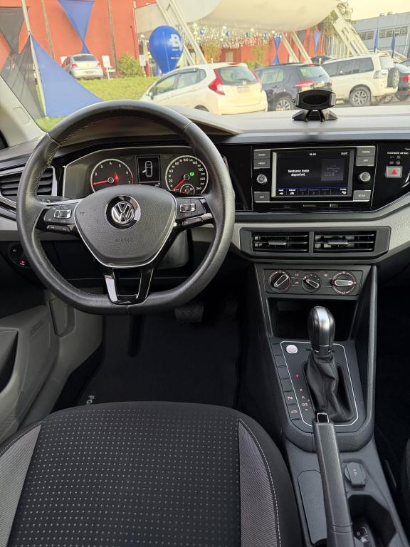 VOLKSWAGEN Polo Hatch - Foto