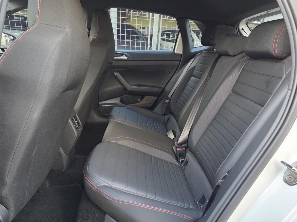 VOLKSWAGEN Polo Hatch - Foto