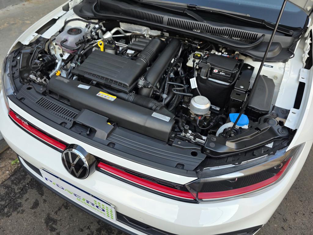 VOLKSWAGEN Polo Hatch - Foto