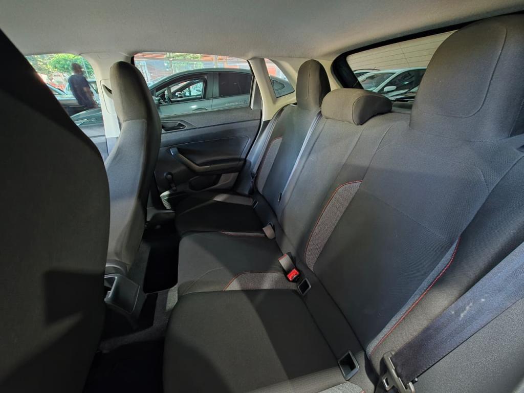 VOLKSWAGEN Polo Hatch - Foto