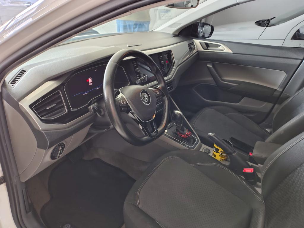 VOLKSWAGEN Polo Hatch - Foto