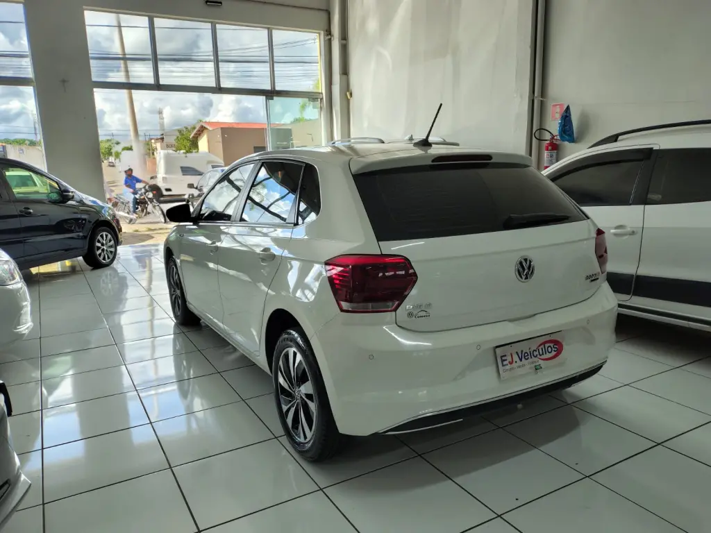 VOLKSWAGEN Polo Hatch - Foto